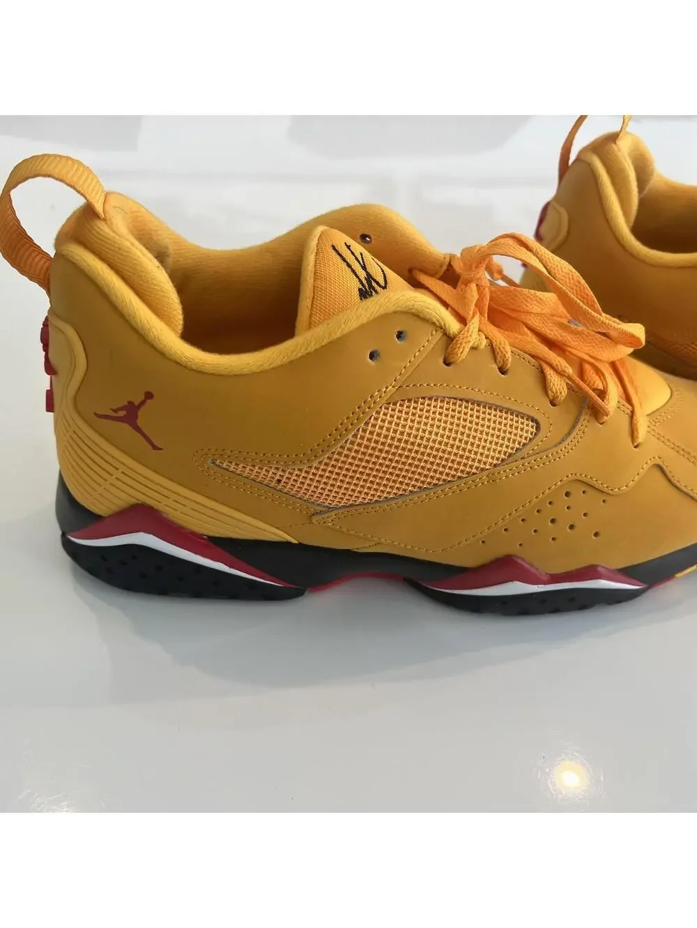 $145 Nike Air Jordan MVP 92 Shoes Taxi University Red Mens Size 11 IO7437